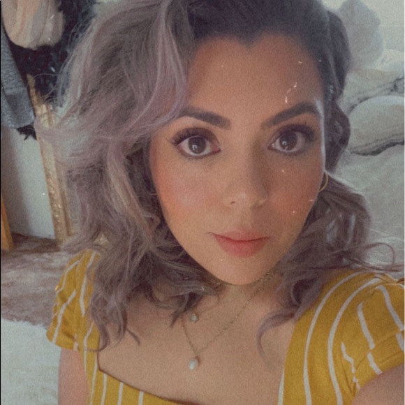 Meet your Posher, Mayra - Picture 3 of 3